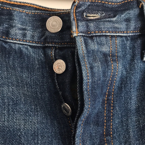 Levi’s High-Waisted shorts - Picture 2 of 6